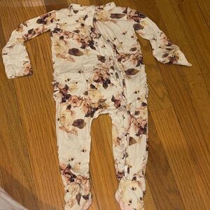 Posh Peanut Floral Cream Footie